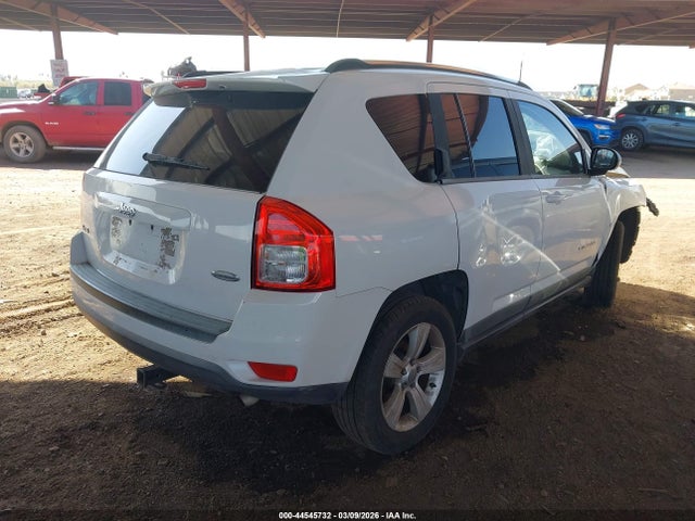2011 JEEP COMPASS 1J4NF1FB0BD183151 Photo 3