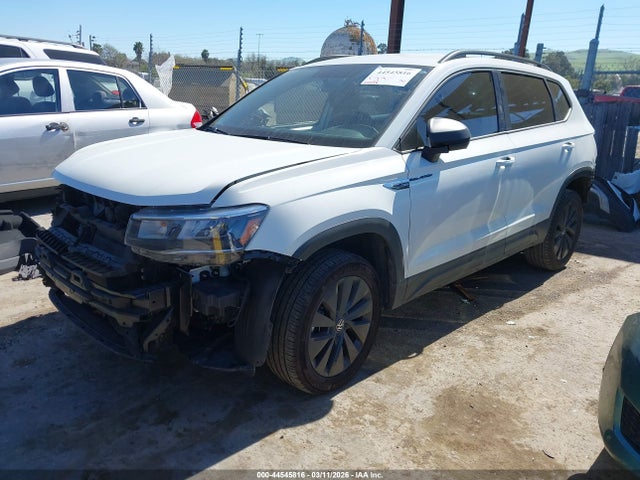 3VVCX7B21NM028928 Volkswagen Taos 1.5t S