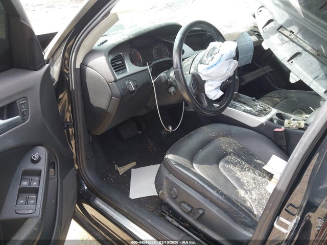 44545828 :رقم المزاد ، WAUFFAFL7BN022158 vin ، 2011 Audi A4 2.0t Premium مزاد بيع