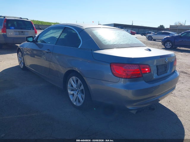 2013 BMW 328I WBADW7C59DE732245 Photo 2