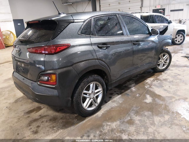 2018 HYUNDAI KONA KM8K1CAA8JU106748 Photo 3