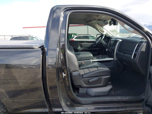 3C6JR7CT9HG573969 RAM 1500 Sport 4x4 6&#039;4 Box