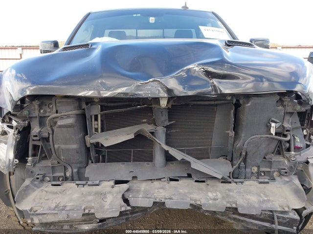 3C6JR7CT9HG573969 RAM 1500 Sport 4x4 6&#039;4 Box