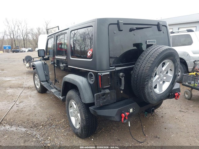 2015 JEEP WRANGLER UNLIMITED 1C4BJWDGXFL544786 Photo 2