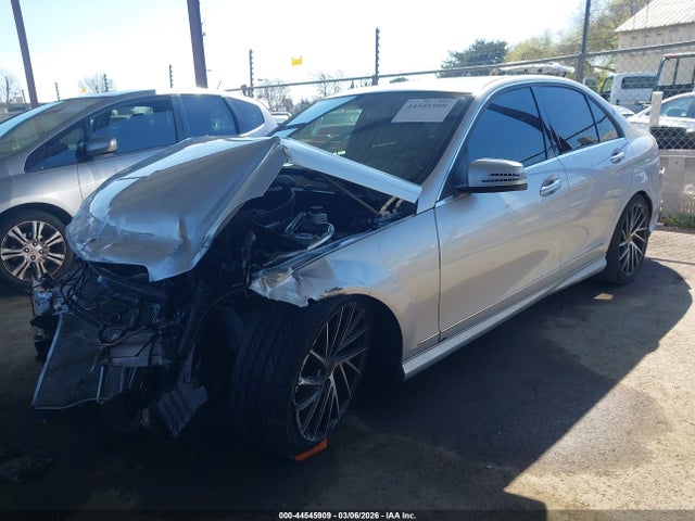 2014 MERCEDES-BENZ C 250 WDDGF4HB9EA955414 Photo 1