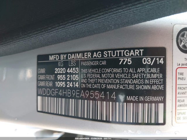 2014 MERCEDES-BENZ C 250 WDDGF4HB9EA955414 Photo 8