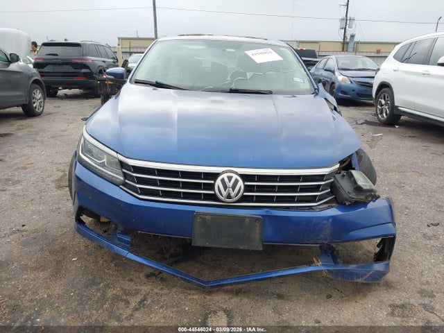 2016 Volkswagen Passat 1.8t Se მანქანა იყიდება აუქციონზე, vin: 1VWBS7A31GC023345, აუქციონის ნომერი: 44546024