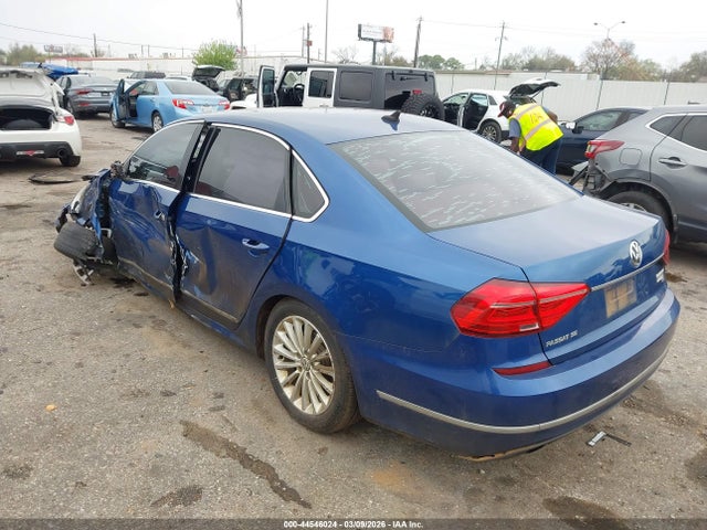 2016 Volkswagen Passat 1.8t Se მანქანა იყიდება აუქციონზე, vin: 1VWBS7A31GC023345, აუქციონის ნომერი: 44546024
