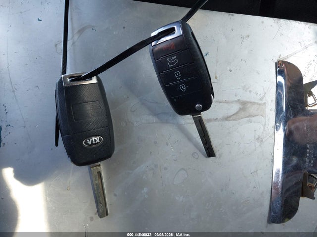 5XYPG4A36GG162455 KIA Sorento 2.4l Lx