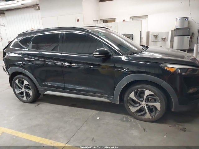 KM8J33A25JU763893 Hyundai Tucson Limited
