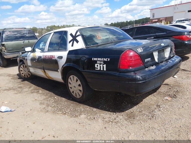 2011 FORD CROWN VICTORIA 2FABP7BV8BX162801 Photo 2