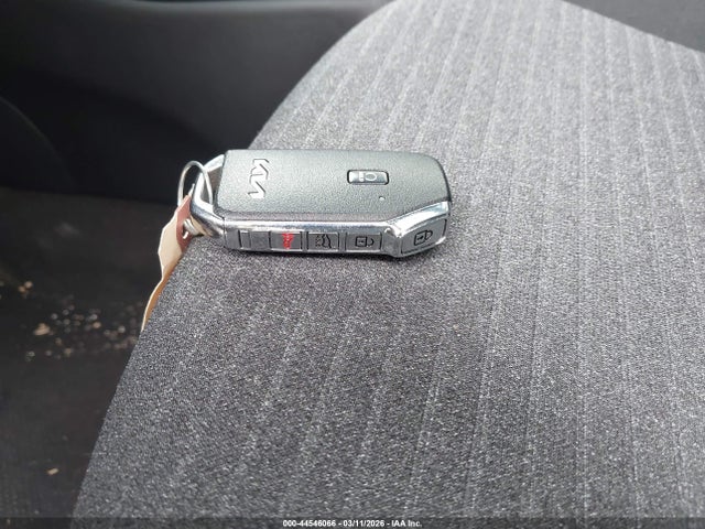 2022 Kia Soul Ex მანქანა იყიდება აუქციონზე, vin: KNDJ33AU0N7165401, აუქციონის ნომერი: 44546066