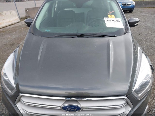1FMCU9J99KUA21391 Ford Escape Titanium