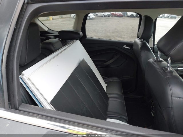 1FMCU9J99KUA21391 Ford Escape Titanium