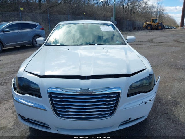 2016 Chrysler 300 300s მანქანა იყიდება აუქციონზე, vin: 2C3CCABG4GH190609, აუქციონის ნომერი: 44546108