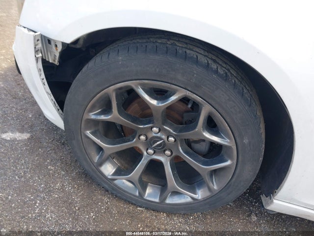 2016 Chrysler 300 300s მანქანა იყიდება აუქციონზე, vin: 2C3CCABG4GH190609, აუქციონის ნომერი: 44546108