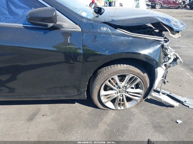4T1BF1FK3HU740079 Toyota CAMRY SE