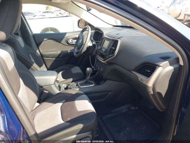 1C4PJLAB9GW209497 Jeep Cherokee Sport