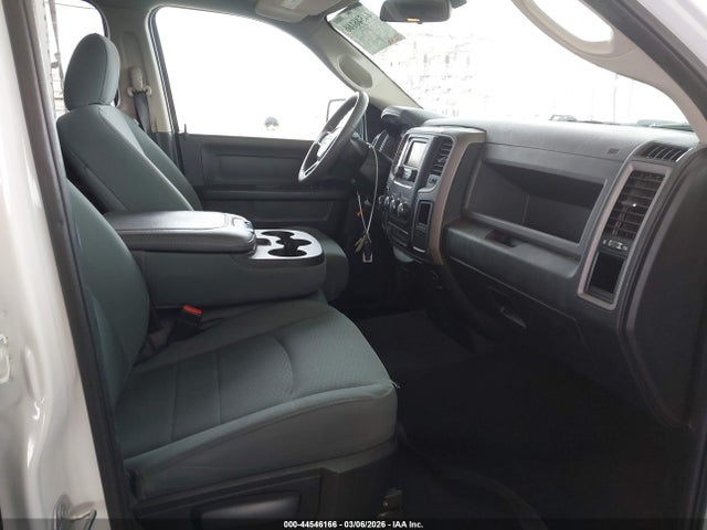 Продаж на аукціоні авто 2018 Ram 1500 Express  4x2 6'4 Box, vin: 1C6RR6FT7JS211341, номер лоту: 44546166