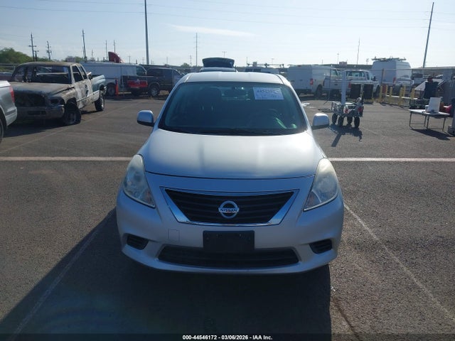 3N1CN7AP5EL817349 Nissan Versa 1.6 Sv