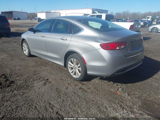 2015 Chrysler 200 Limited მანქანა იყიდება აუქციონზე, vin: 1C3CCCAB7FN707652, აუქციონის ნომერი: 44546181