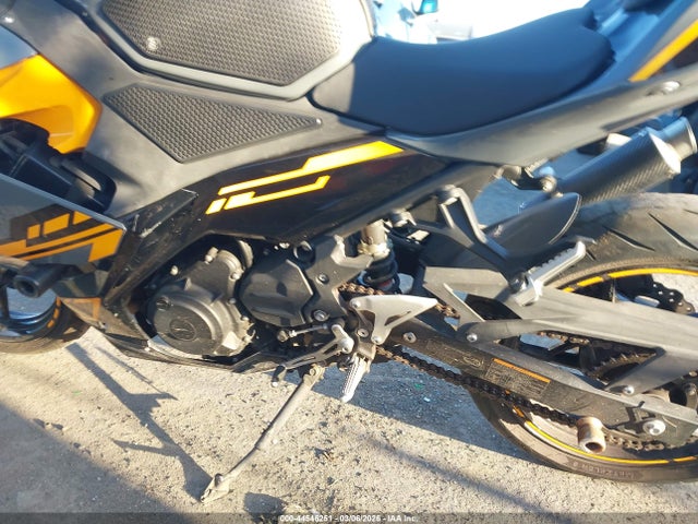 JKAEXKG15JDA03978 Kawasaki EX400