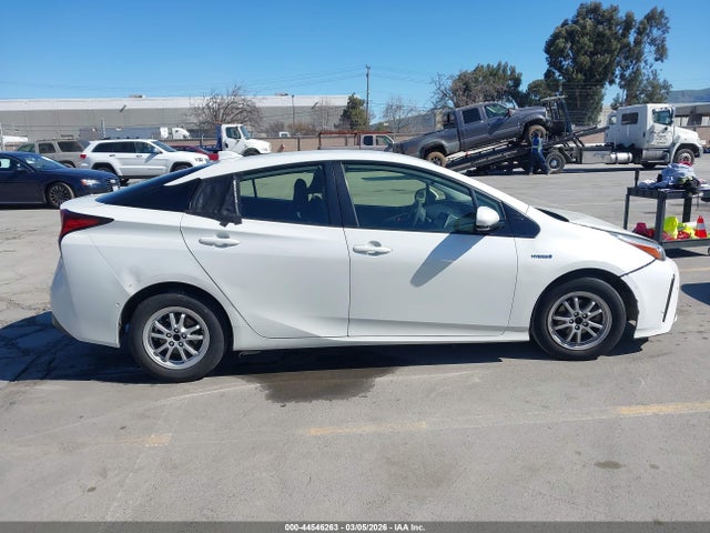 Toyota Prius Le 2020 JTDKARFU3L3114162 Image 13