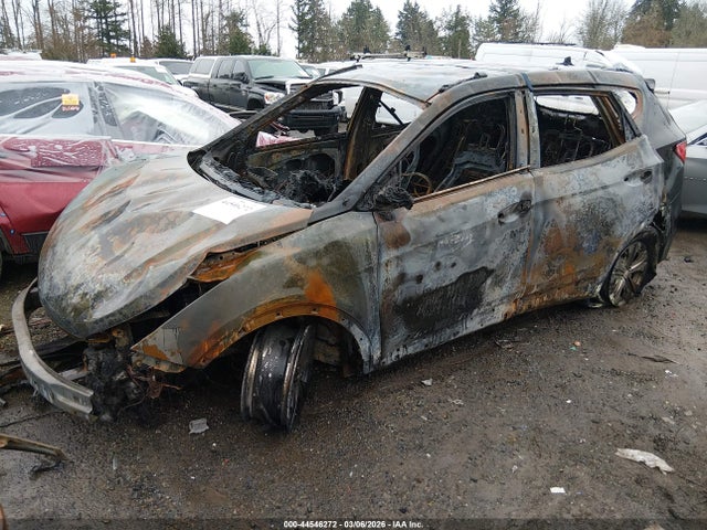 5XYZUDLB0GG368389 Hyundai Santa Fe Sport 2.4l