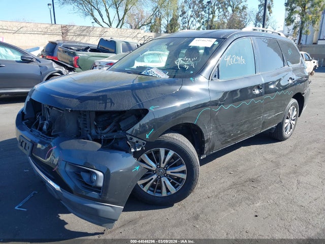 5N1DR2MM8JC652196 Nissan Pathfinder Sv