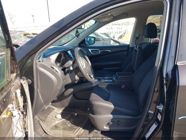 5N1DR2MM8JC652196 Nissan Pathfinder Sv