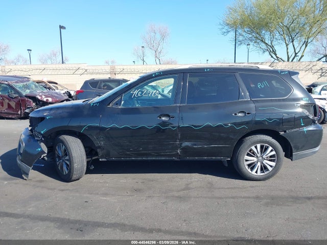 5N1DR2MM8JC652196 Nissan Pathfinder Sv