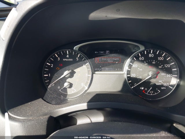 5N1DR2MM8JC652196 Nissan Pathfinder Sv