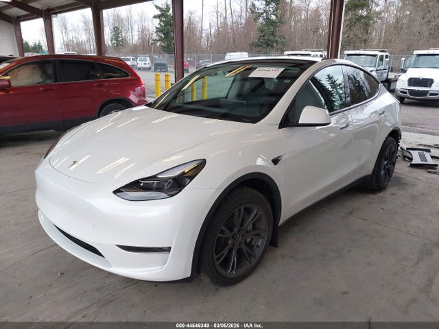 2024 Tesla Model Y Long Range Dual Motor All-wheel Drive მანქანა იყიდება აუქციონზე, vin: 7SAYGDEE3RF191232, აუქციონის ნომერი: 44546349