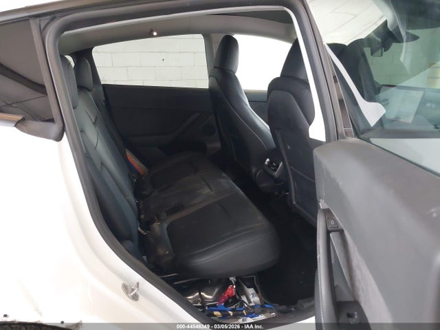 2024 Tesla Model Y Long Range Dual Motor All-wheel Drive მანქანა იყიდება აუქციონზე, vin: 7SAYGDEE3RF191232, აუქციონის ნომერი: 44546349
