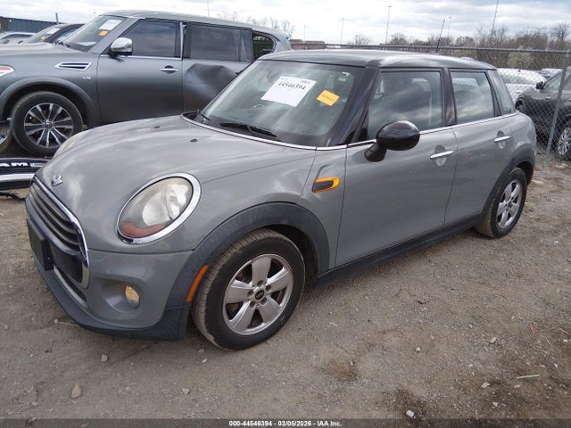 2016 MINI HARDTOP WMWXU1C53G2D12389 Photo 1