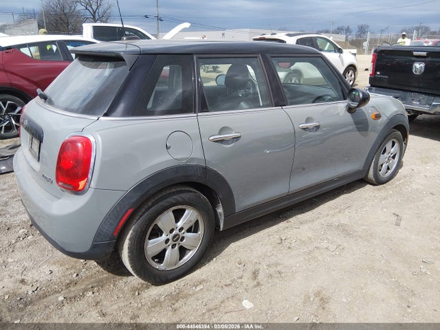 2016 MINI HARDTOP WMWXU1C53G2D12389 Photo 3