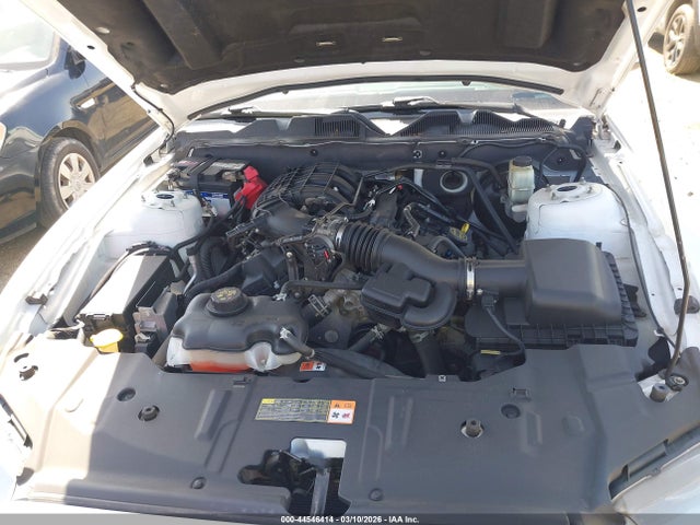 1ZVBP8AM6E5300394 Ford Mustang V6 Premium
