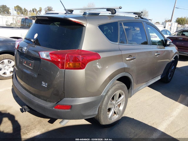 Toyota Rav4 Xle 2015 JTMRFREV9FD139835 Image 4