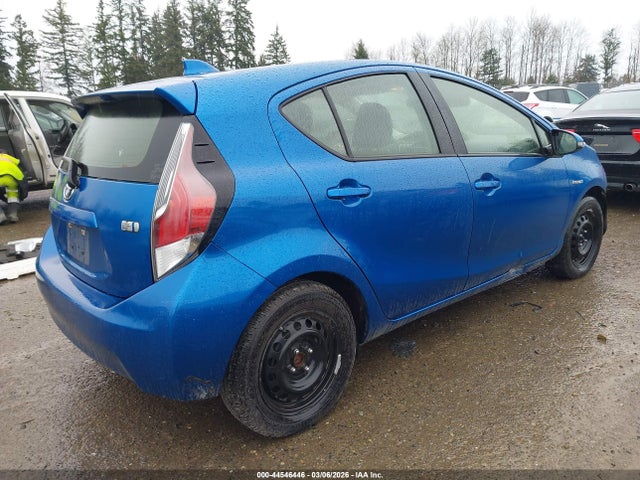 JTDKDTB39G1135133 Toyota Prius C Two