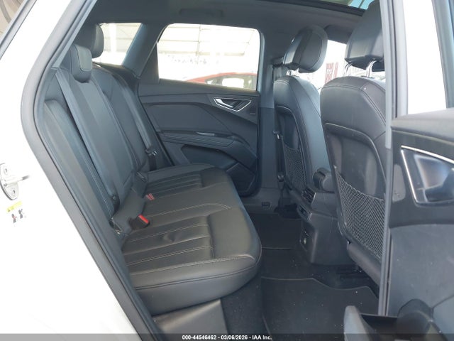 44546462 :رقم المزاد ، WA1BCBFZ1PP077621 vin ، 2023 Audi Q4 E-tron Premium Plus 40 Rwd مزاد بيع