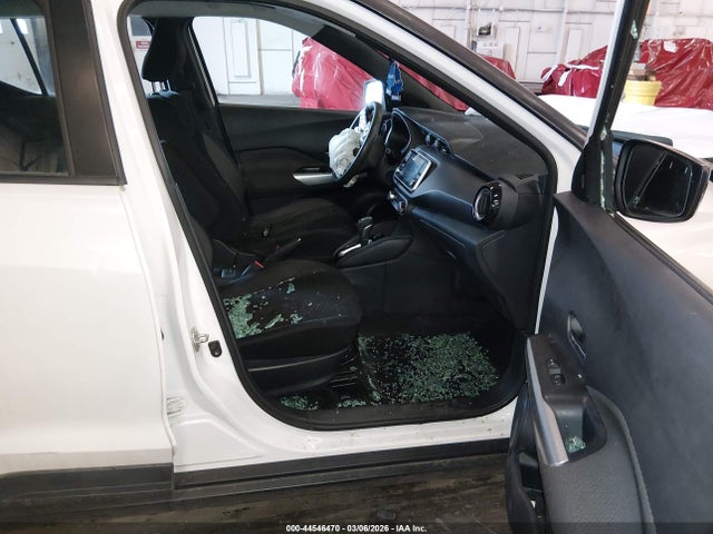 3N1CP5CU6JL520828 Nissan KICKS SV