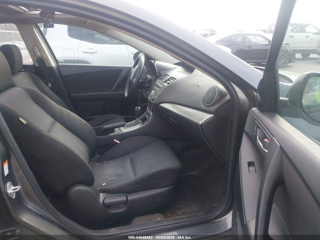 2011 MAZDA MAZDA3 JM1BL1VF5B1407375 Photo 4