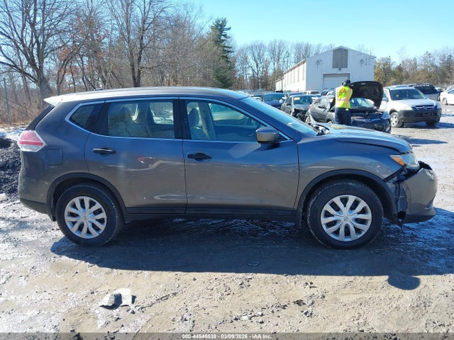 2016 Nissan Rogue S მანქანა იყიდება აუქციონზე, vin: 5N1AT2MV9GC923742, აუქციონის ნომერი: 44546538