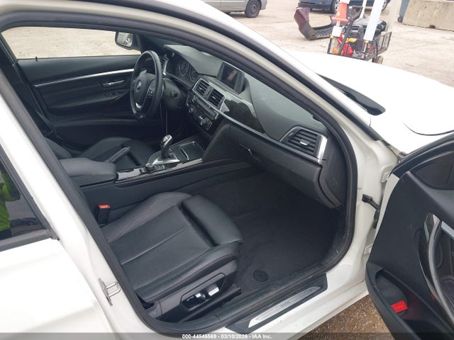 44546569 :رقم المزاد ، WBA8E9G51GNT43873 vin ، 2016 Bmw 328i مزاد بيع