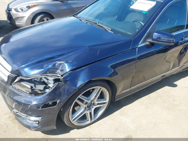 2013 MERCEDES-BENZ C 250 WDDGF4HB6DR275065 Photo 5