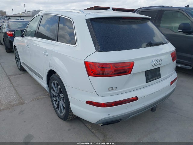 2017 AUDI Q7 WA1VAAF75HD008770 Photo 2