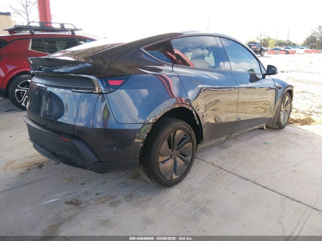 2026 TESLA MODEL Y 7SAYGDEDXTA589338 Photo 3