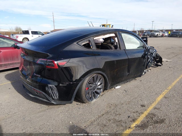 2025 TESLA MODEL Y 7SAYGDEF9SA336835 Photo 3