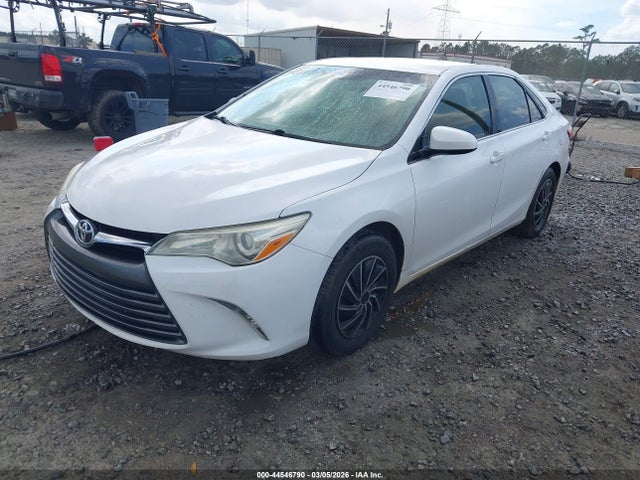 Toyota CAMRY LE 2015 4T1BF1FK4FU485844 Image 2