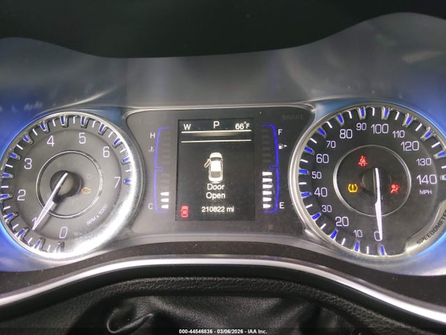 Продажа на аукционе авто 2016 Chrysler 200 Limited, vin: 1C3CCCAB3GN183692, номер лота: 44546836